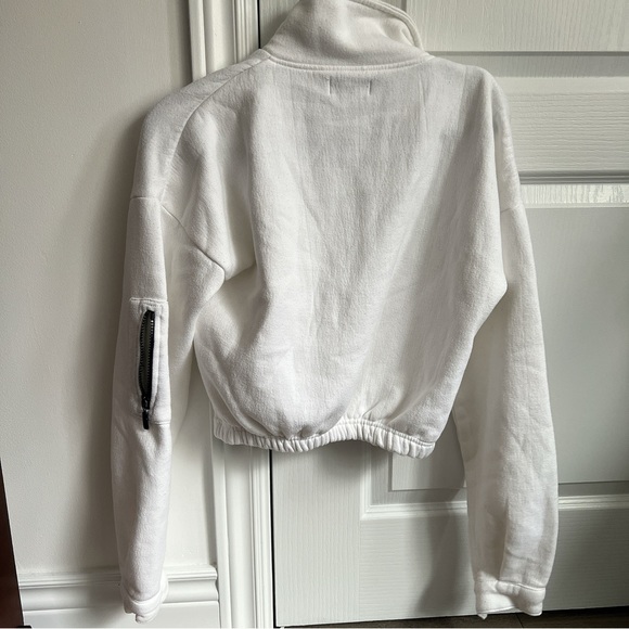 White cropped crew neck - Picture 2 of 3